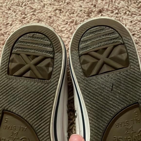 Converse Chuck Taylor All Stars size 5 - Picture 10 of 11